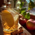 Apple Cinnamon Fizz Mocktail – Spiced apple juice topped with soda and a hint of cinnamon.