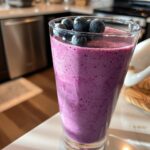Banana & Blueberry Breakfast Smoothie