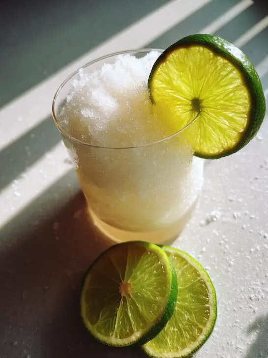 Tangy Daiquiri Cocktail with White Rum and Fresh Lime Juice