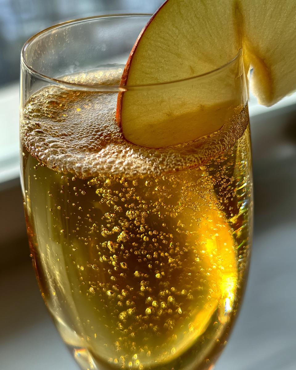 Apple Cider Mimosa - detail 1