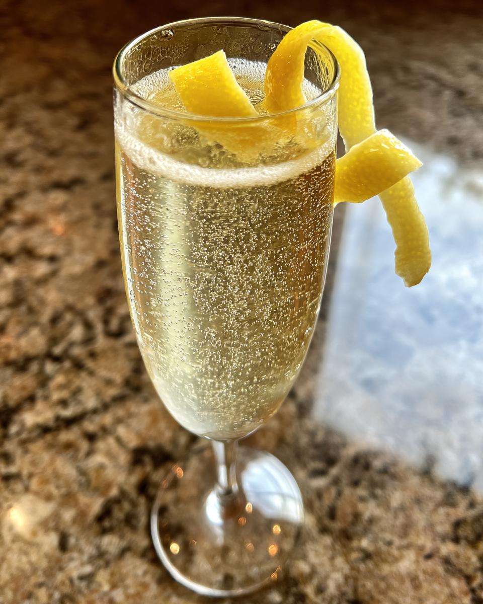 French 75 Cocktail - detail 3