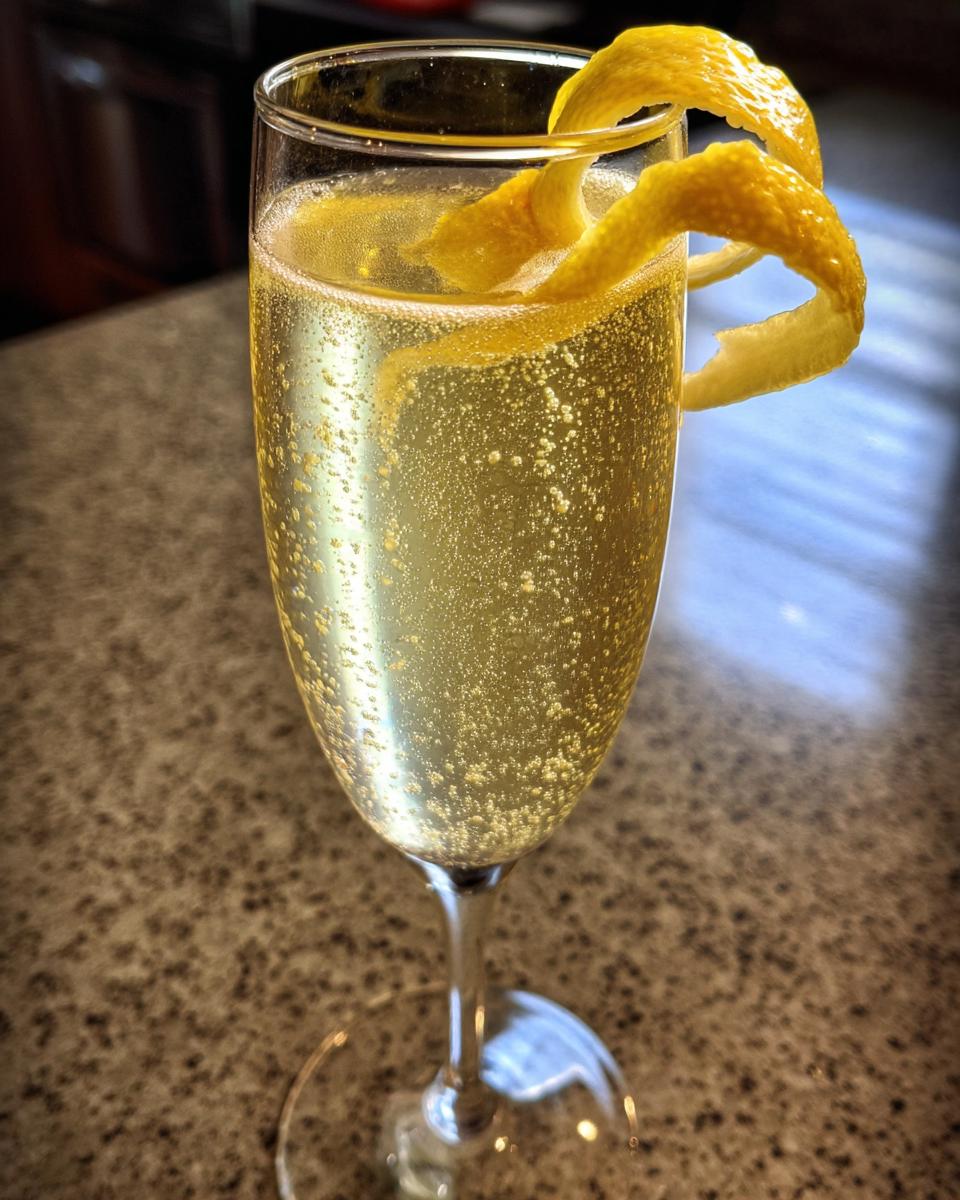 French 75 Cocktail - detail 5