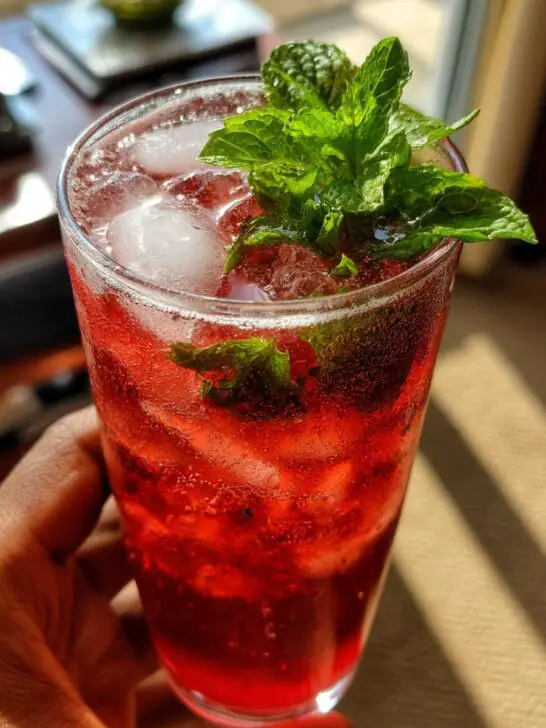 Valentine’s Day Sparkling Raspberry Lemonade