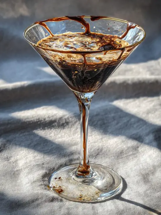 Chocolate Martini – Easy Classic Recipe