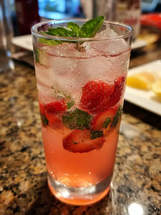Sparkling Strawberry Basil Lemonade Recipe
