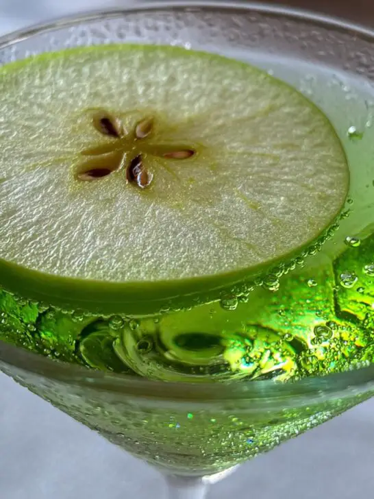 appletini cocktail drink recipe