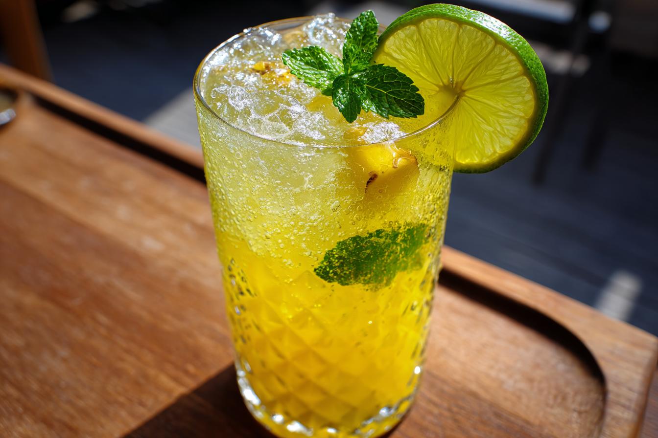 Summer Party Pineapple Mint Spritzer (Mocktail) - detail 1