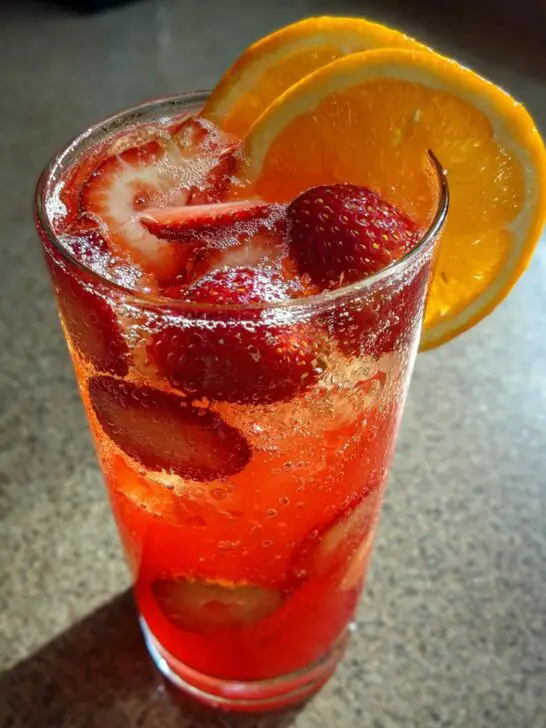 Summer Party Strawberry Orange Refresher (Mocktail)
