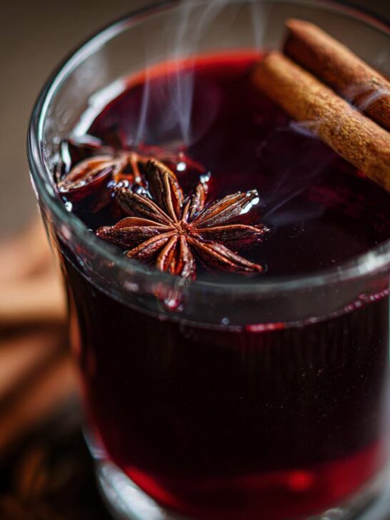 Thanksgiving Mulled Wine Delight