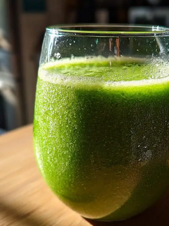 Spinach Mango Green Smoothie